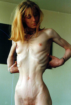 Busty skinny naked mature women pics