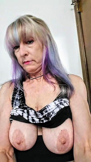 Amateur Mom Saggy Tits - Sexy Mature Women, Nude Older Ladies, Amateur Mature Porn